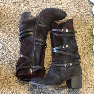 Beautiful wine colored Free Bird boot.